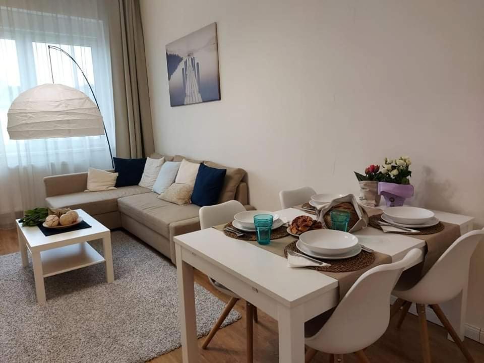 Alfoeldi Palace Apartman Debrecen Exterior foto
