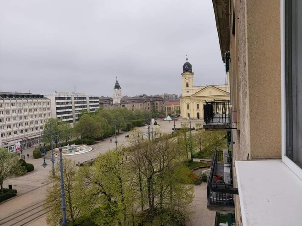 Alfoeldi Palace Apartman Debrecen Exterior foto
